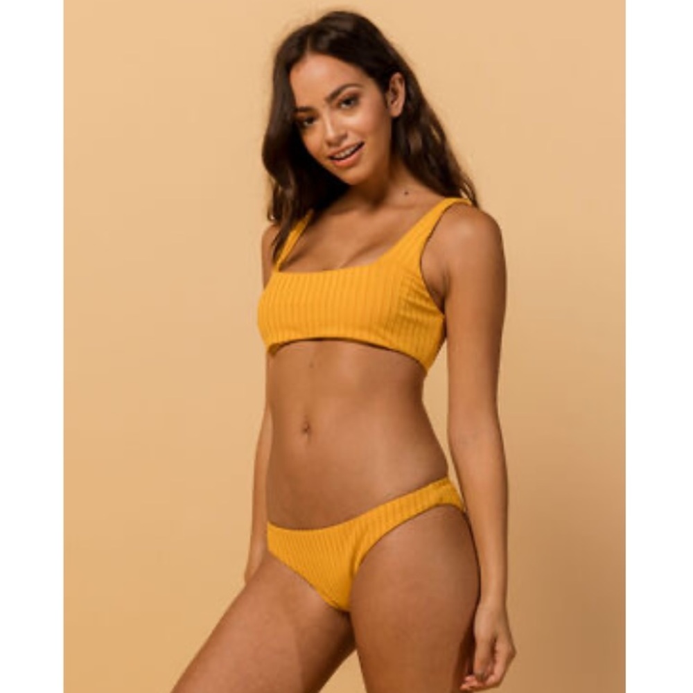 🔥🔥BILLABONG - RIBBED SQUARE NECK BIKINI SET🔥🔥 - Picture 2 of 8